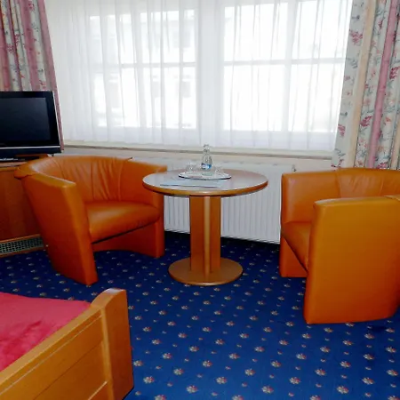 מלון Deutsche Flagge בינץ