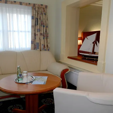 Deutsche Flagge ホテル 3*