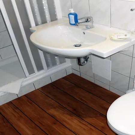 מלון Deutsche Flagge בינץ