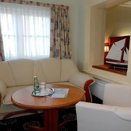 Deutsche Flagge Hotel Ostseebad Binz